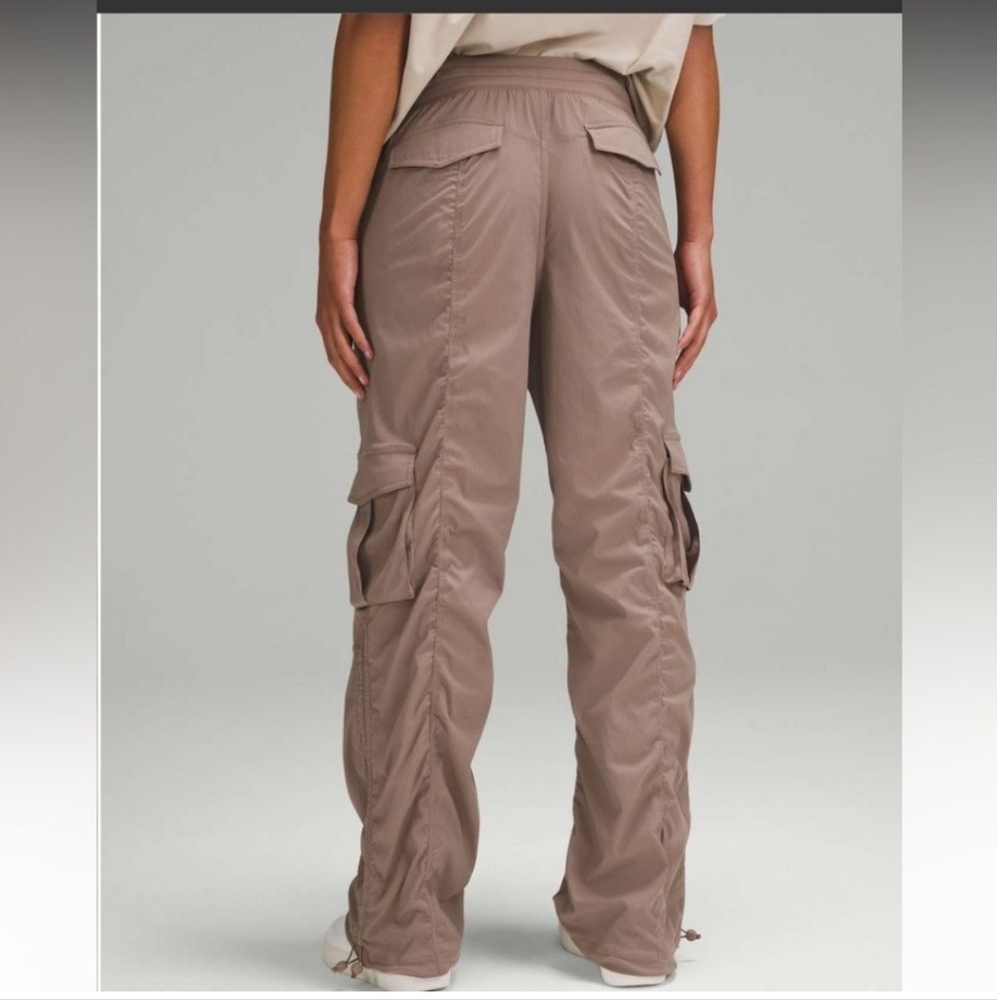 Lululemon Dance Studio Relaxed Fit Mid-rise Cargo Pant S